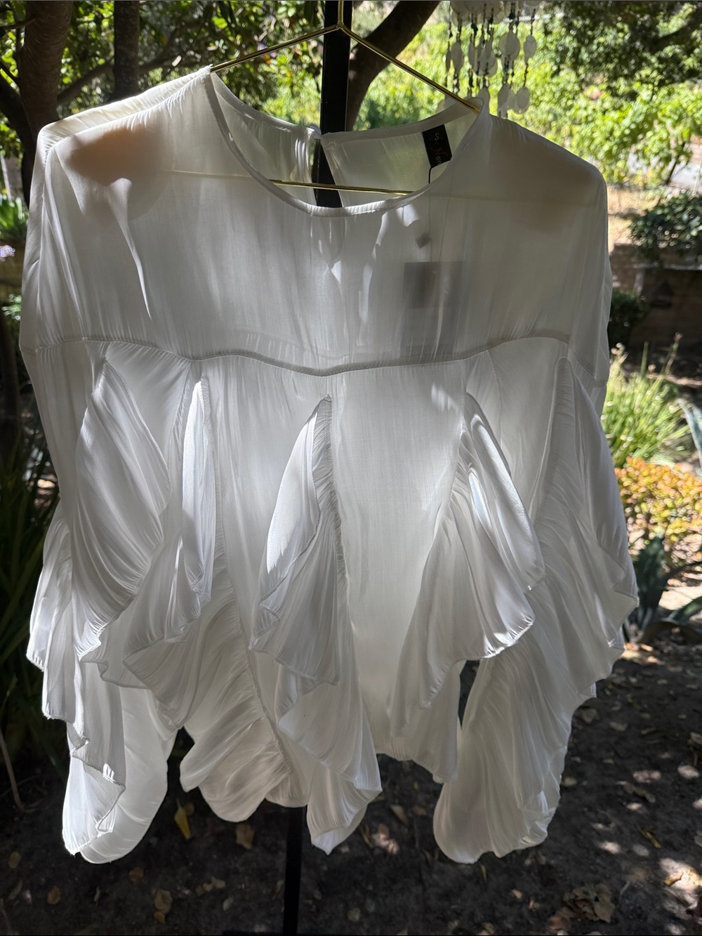 Women’s White Ruffled Blouse